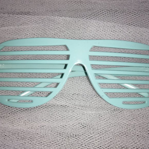 Retro 80's Shades - Picture 3 of 3